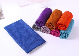 Microfiber sport cooling towel
